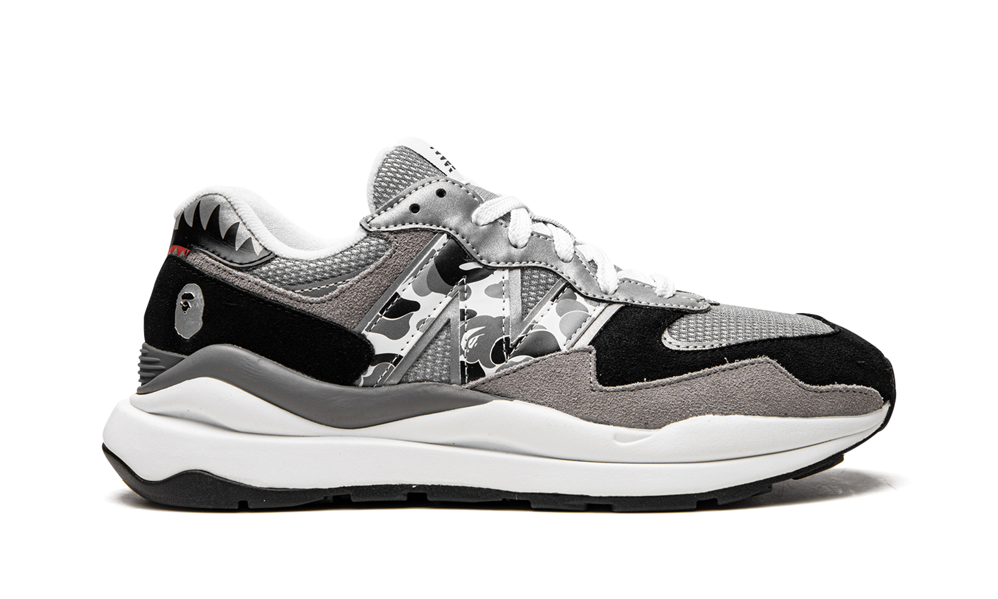 57/40 "Bape x New Balance" M5740BAP