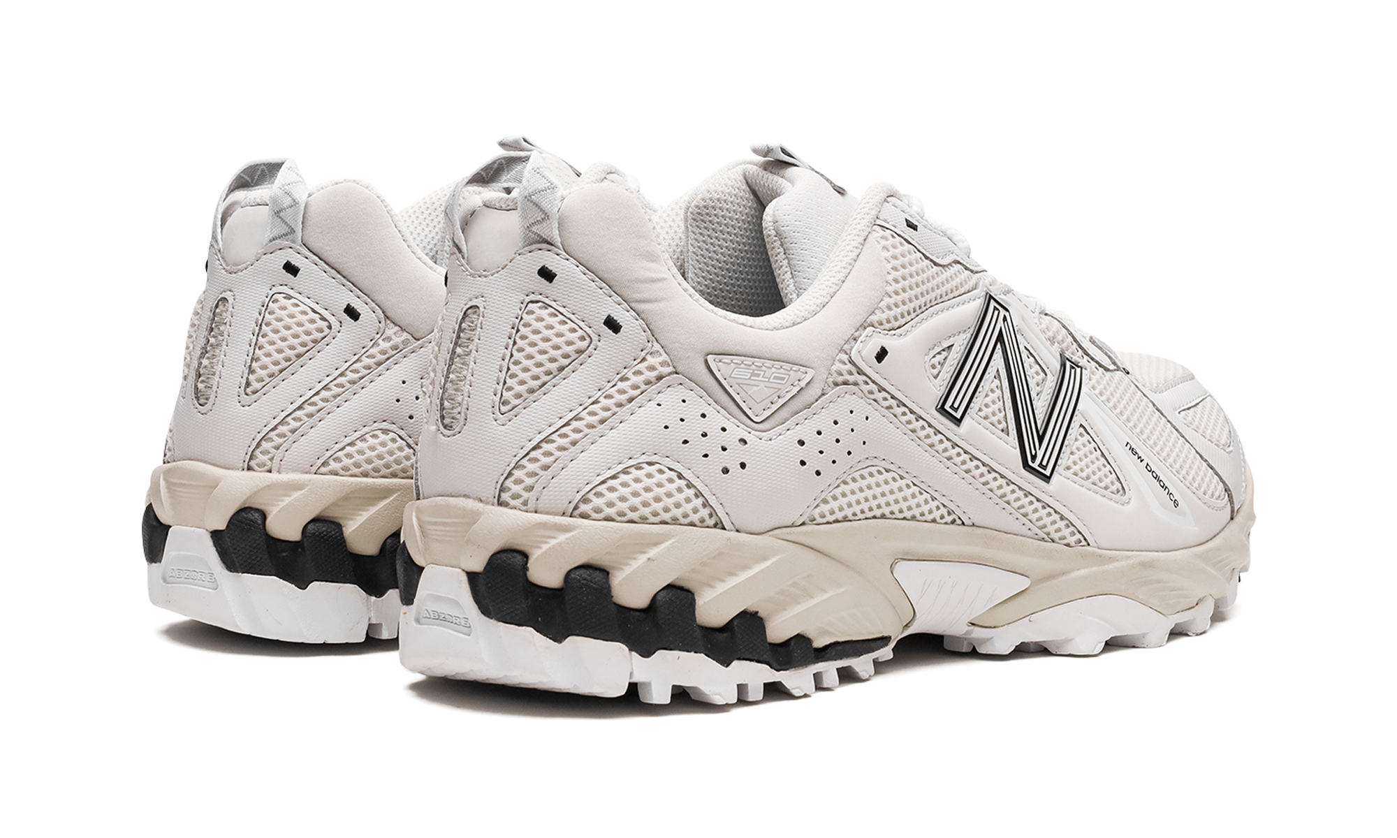 610 "Nimbus Cloud White" ML610TBA