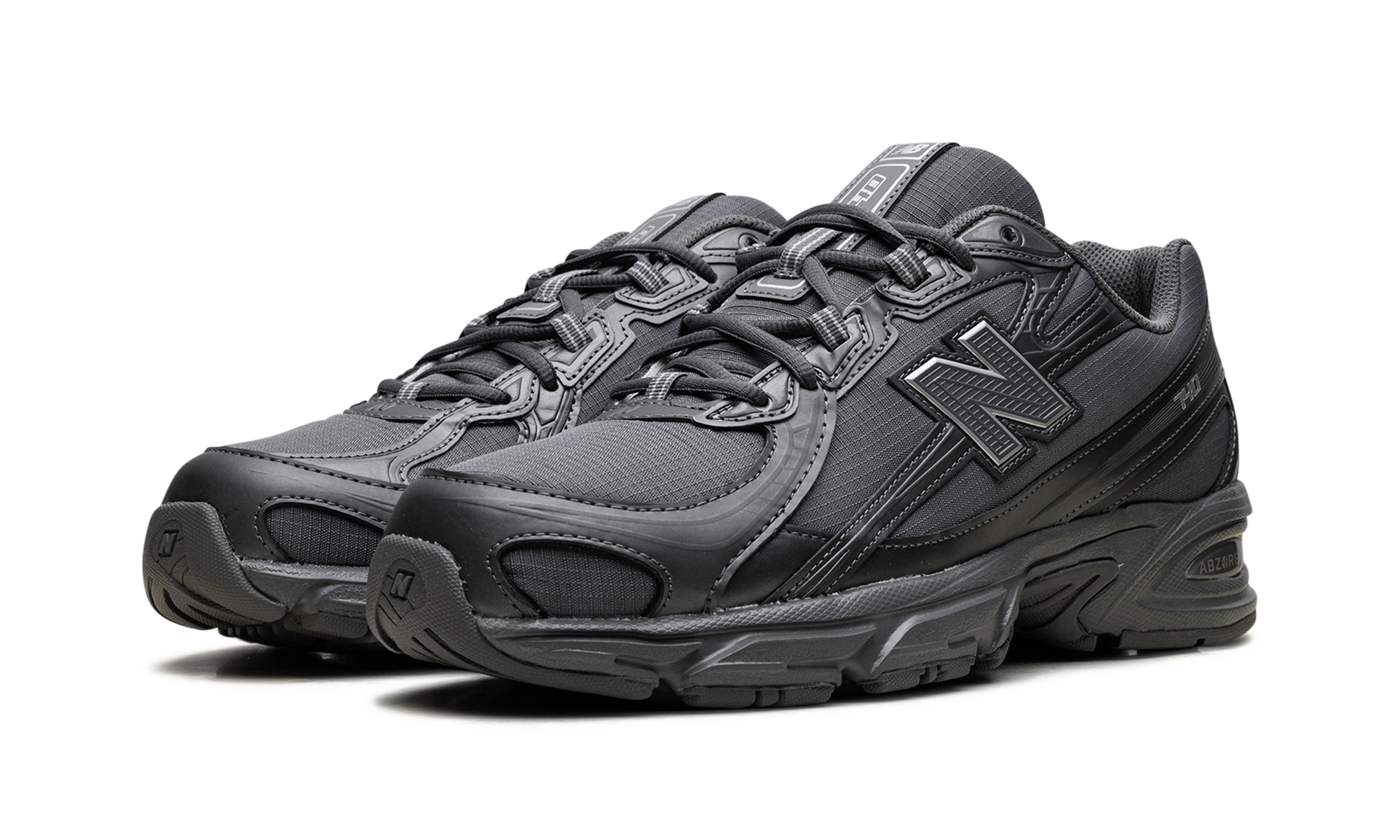 740 "Castlerock Silver Metallic" U740SS2