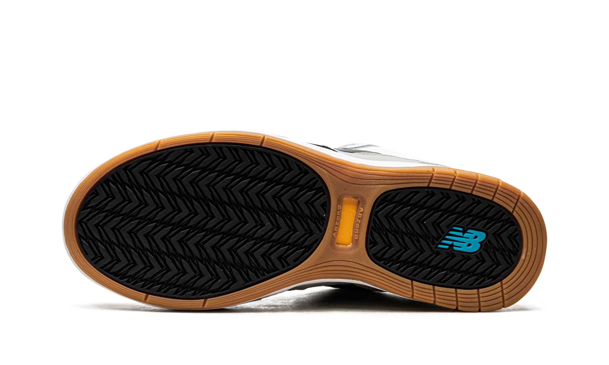 808 "Tiago Lemos White Aqua Gum" NM808BYS