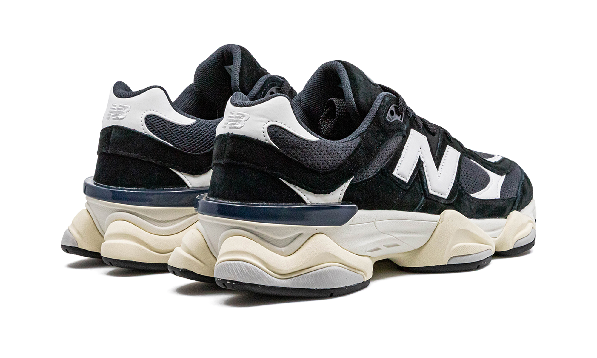 9060 "Black / White" U9060AAA