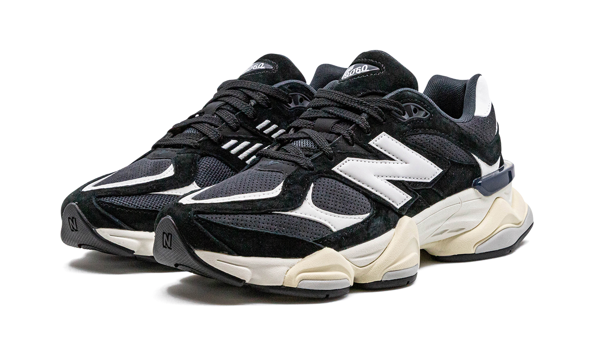 9060 "Black / White" U9060AAA