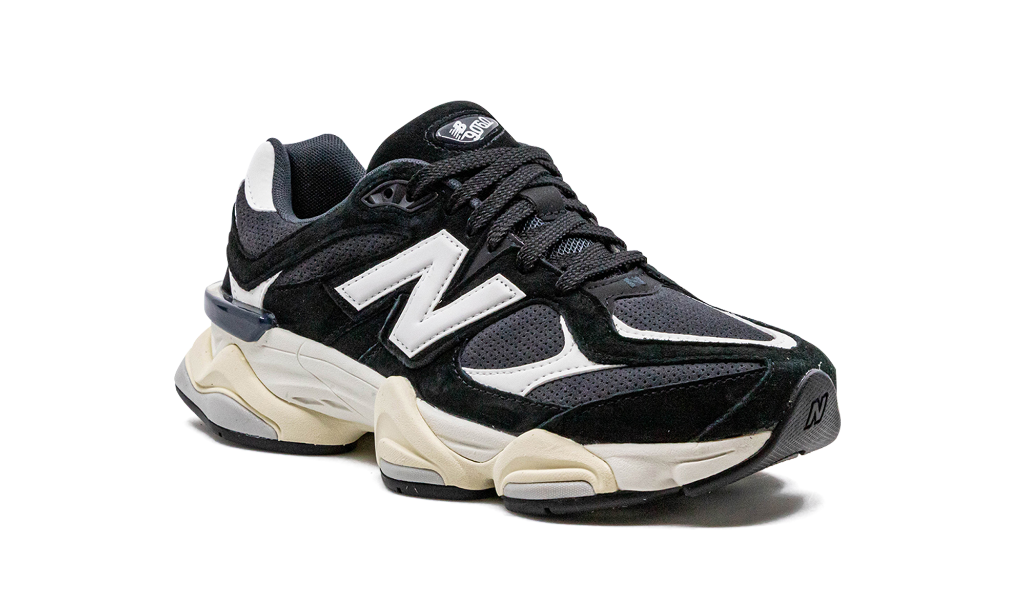 9060 "Black / White" U9060AAA