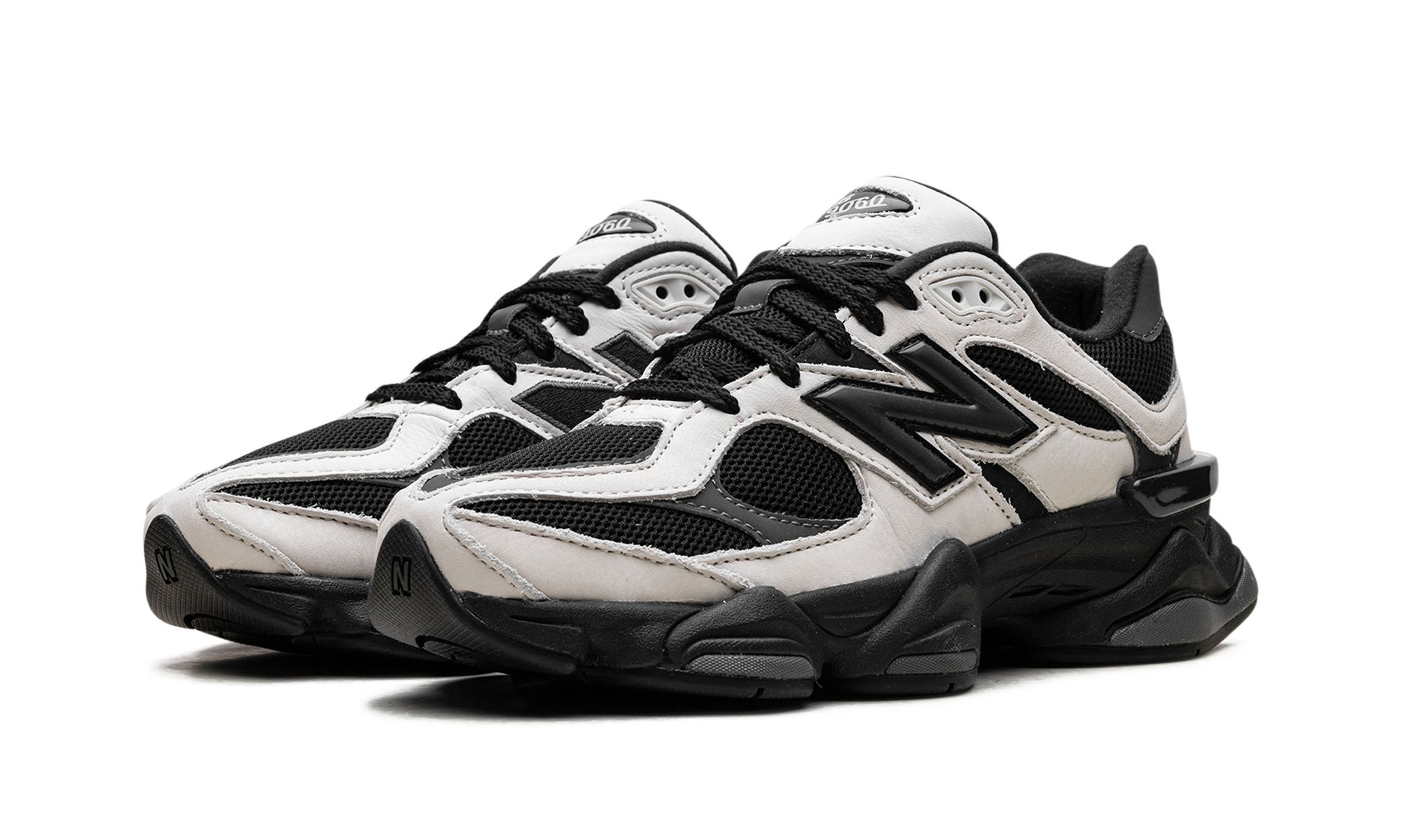 9060 "Off White Black" U9060ZBS