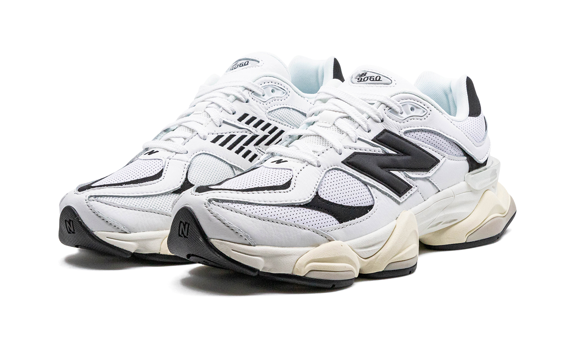9060 "White / Black" U9060AAB