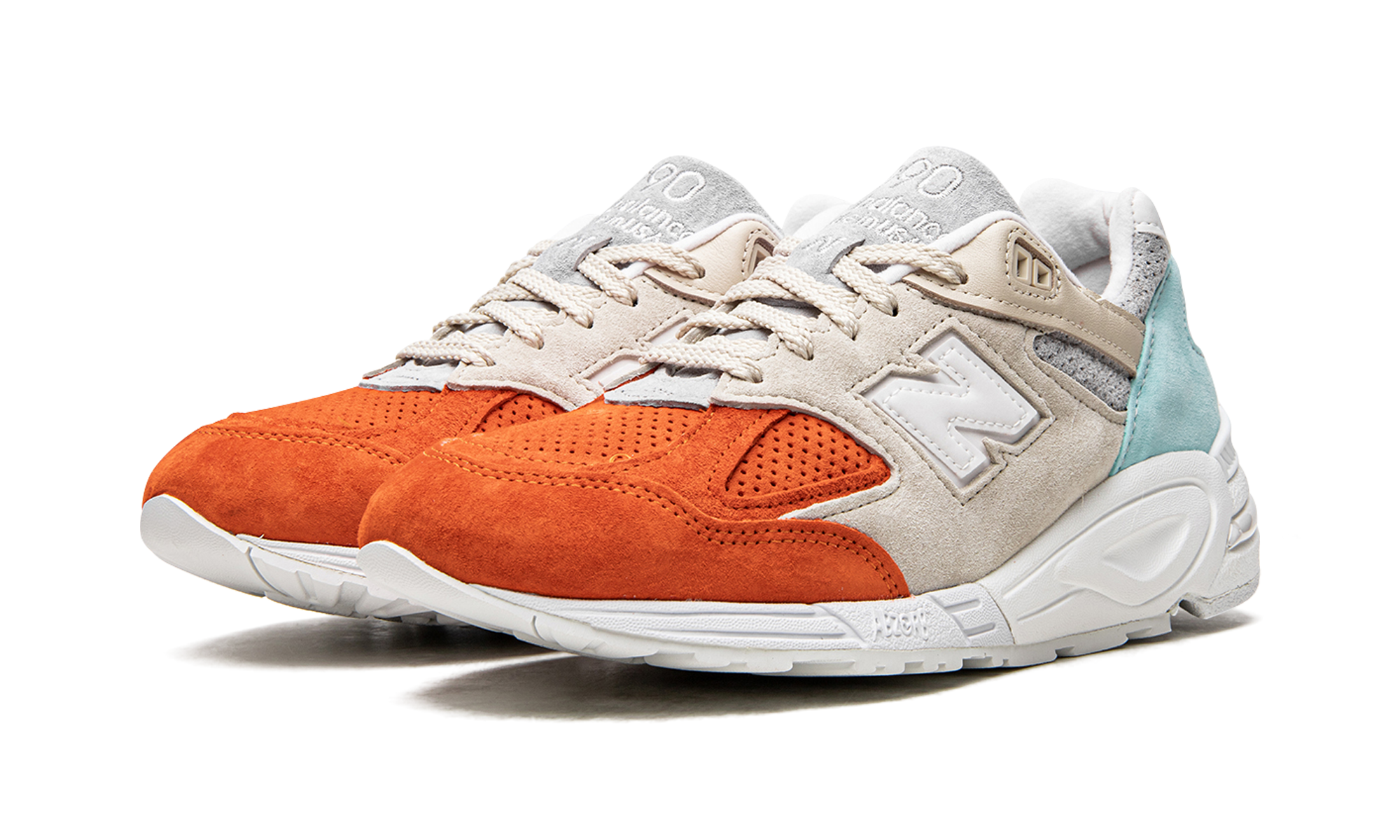 990 v2 "Kith Cyclades" M990KC2