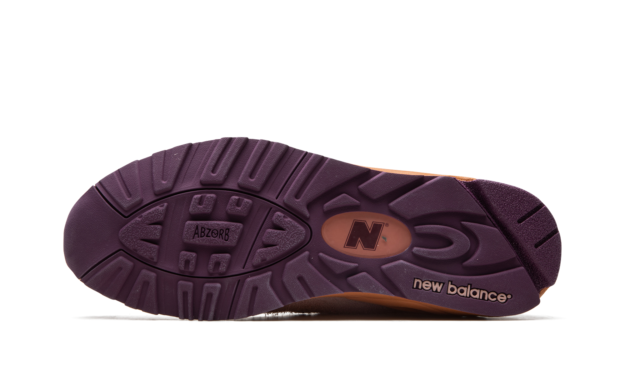 990 V2 "Salehe Bembury - Sand Be The Time" M990SB2