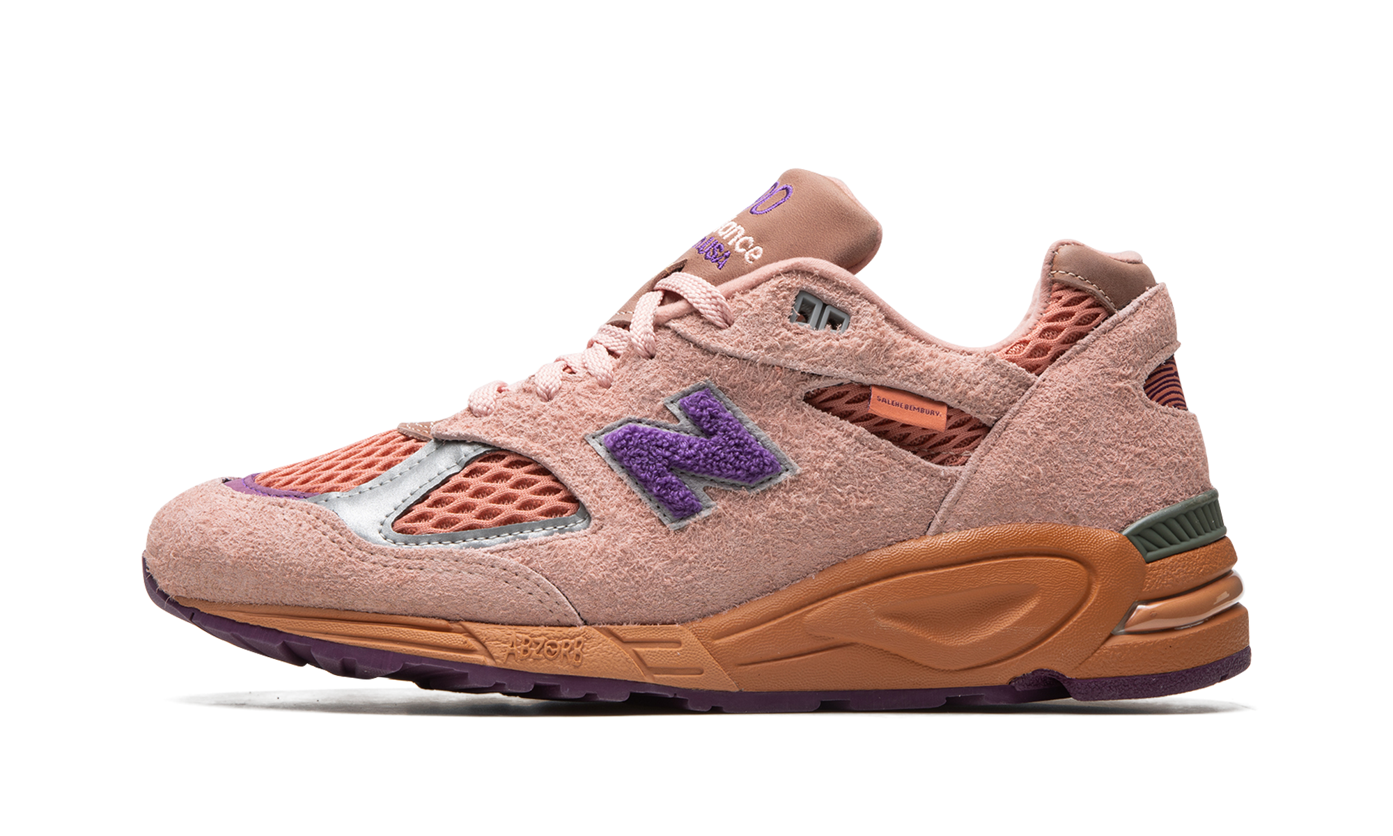 990 V2 "Salehe Bembury - Sand Be The Time" M990SB2