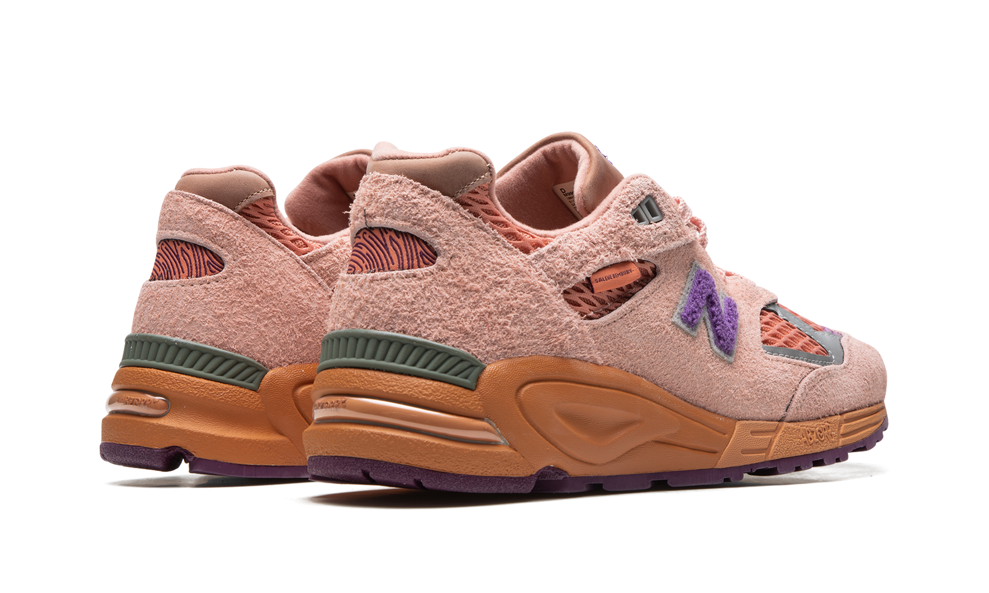 990 V2 "Salehe Bembury - Sand Be The Time" M990SB2
