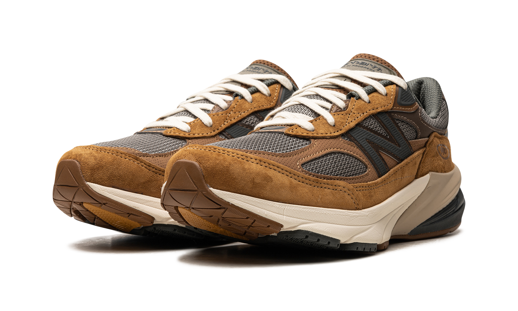 990v6 "Carhartt - sculpture center" M990CH6