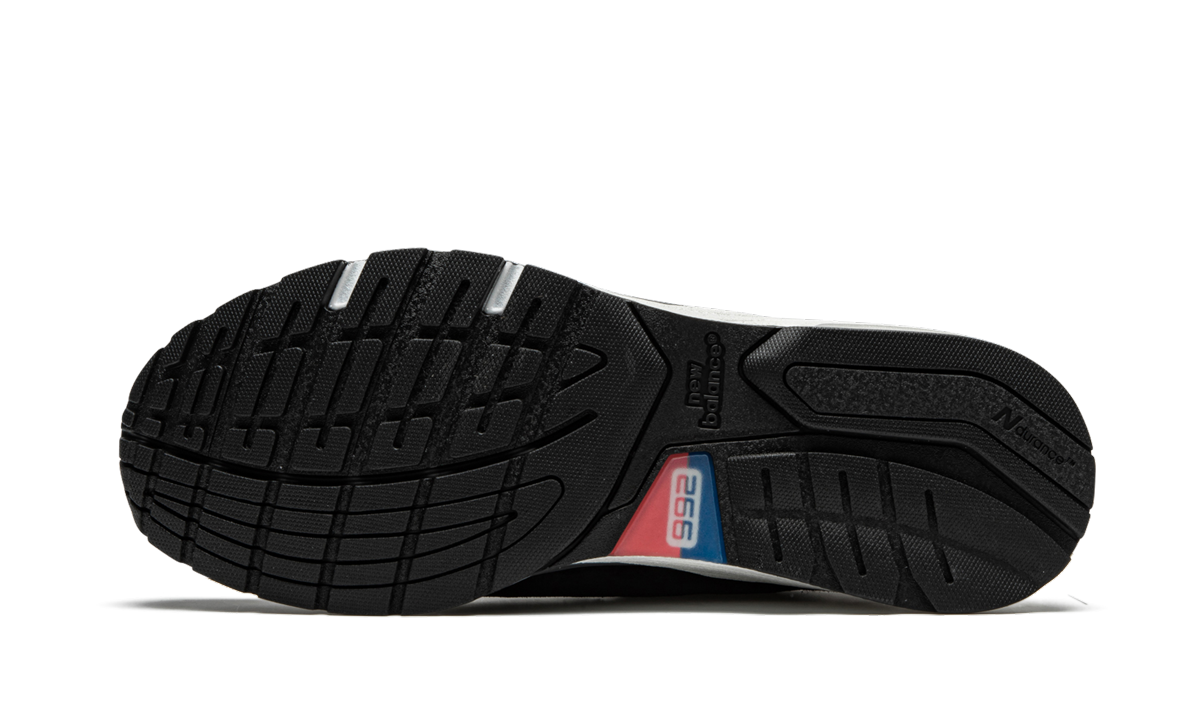 992 "Black/Grey" M992BL