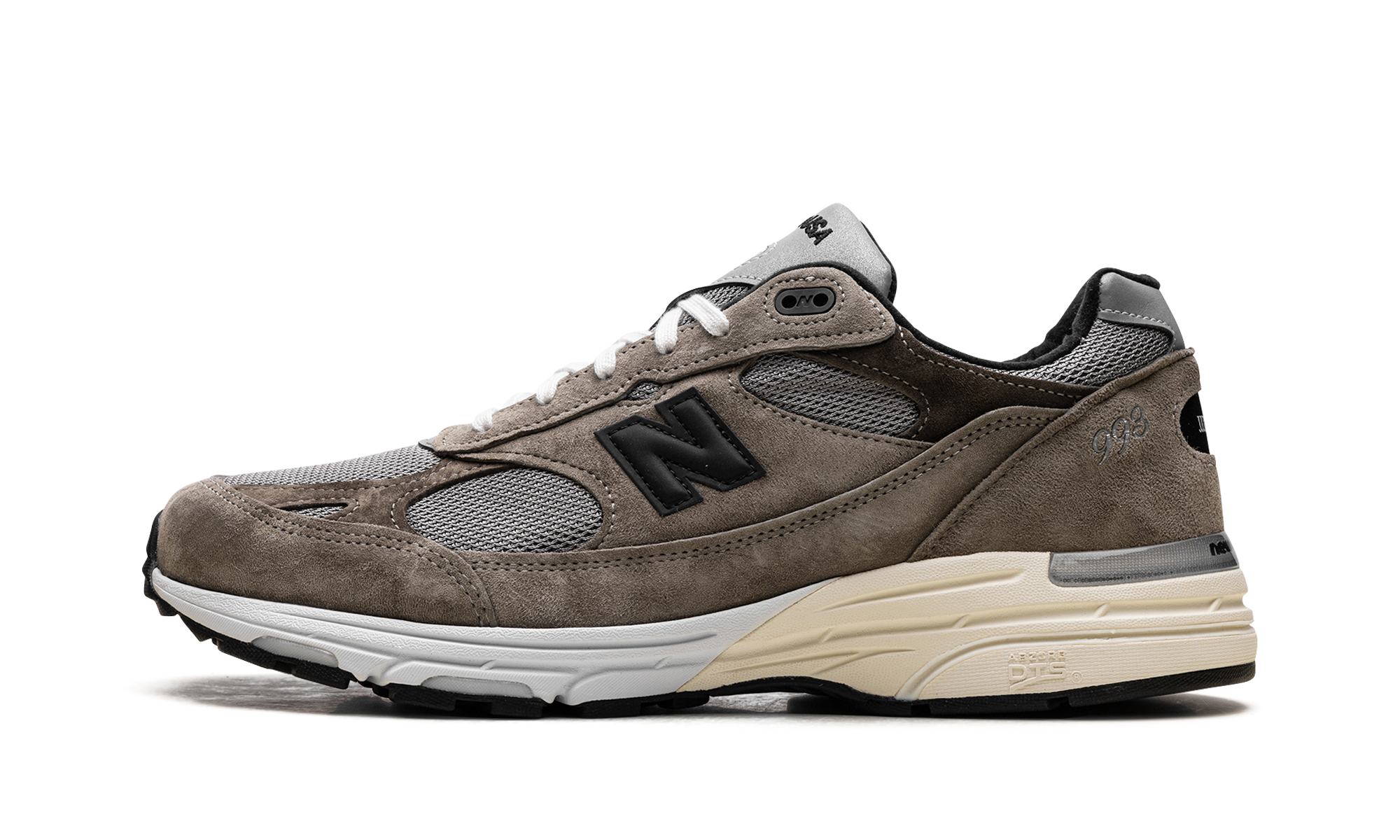 993 "Jjjjound - brown" U993JJ