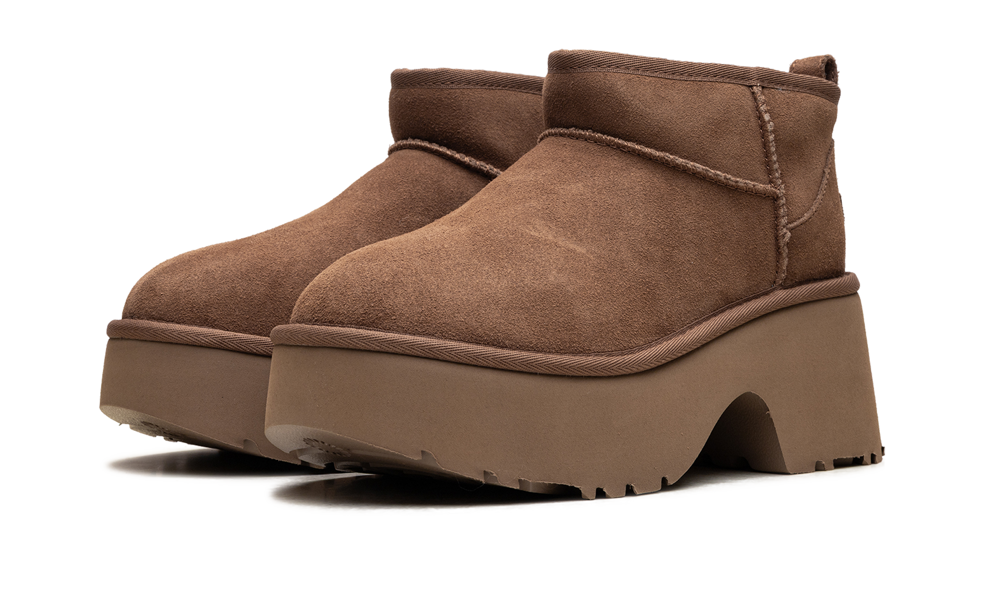 Classic Ultra Mini New Heights Boot WMNS "Chestnut" 1158311 CHE