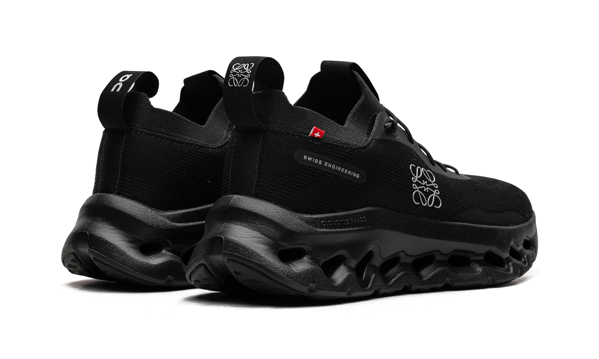 Cloudtilt Women "Loewe all black" 3WD30310485