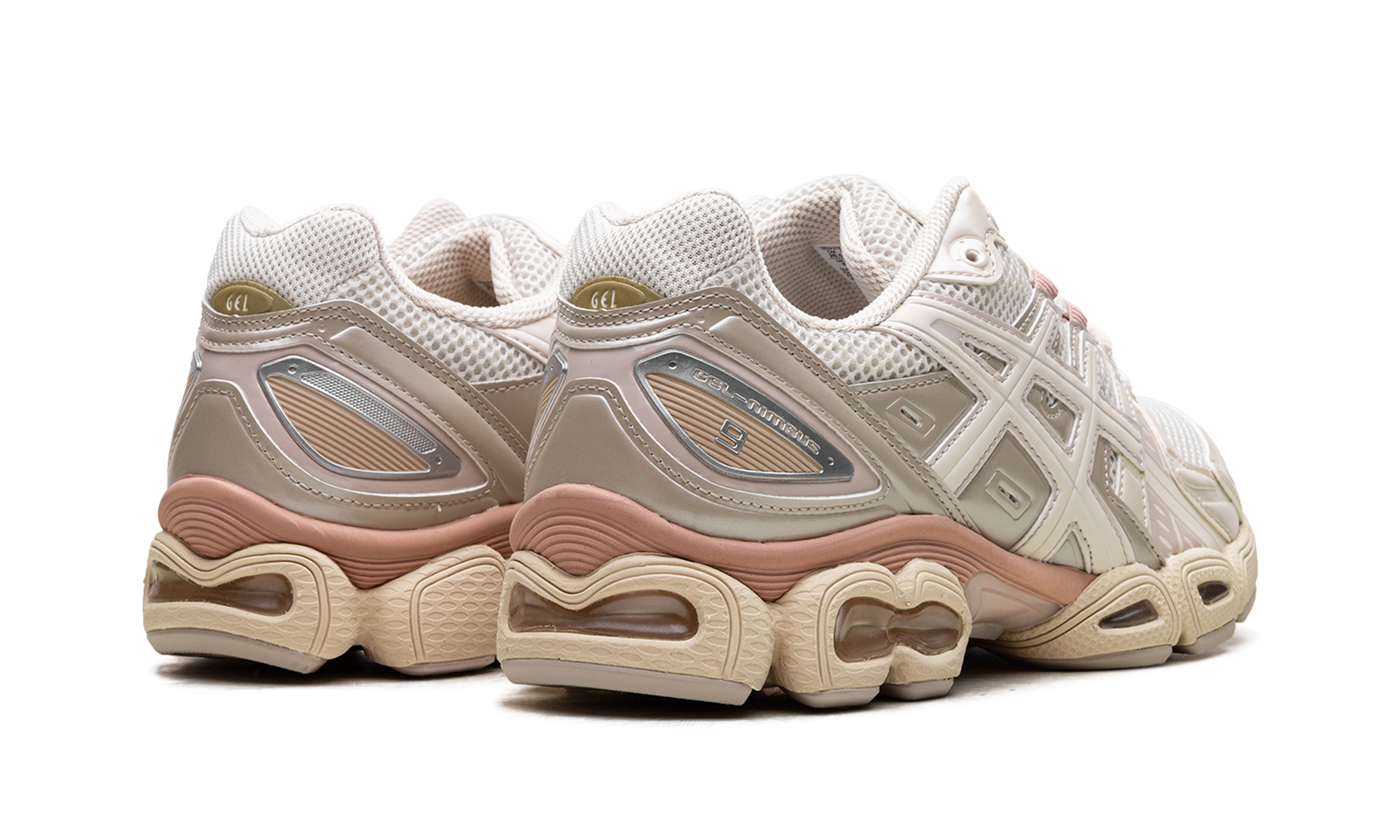 Gel Nimbus 9 WMNS "Pale Oak / Cream" 1202A278 201