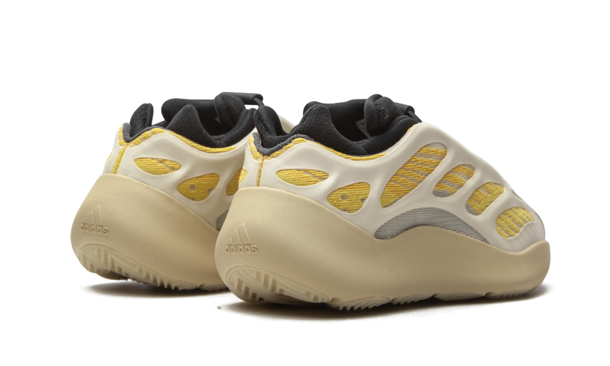 Yeezy 700 V3 "Safflower" G54854