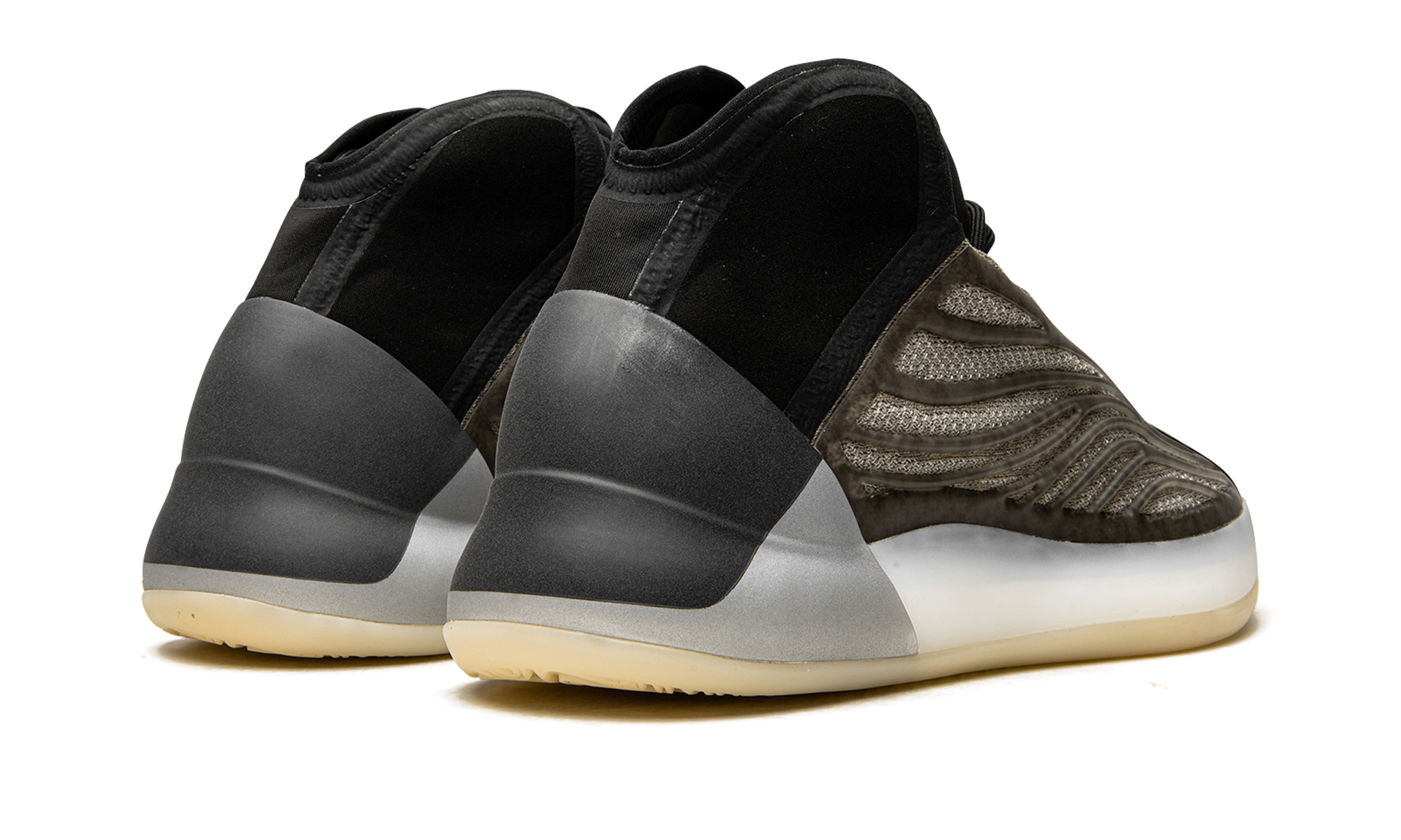 Yeezy QNTM "Barium" H68771
